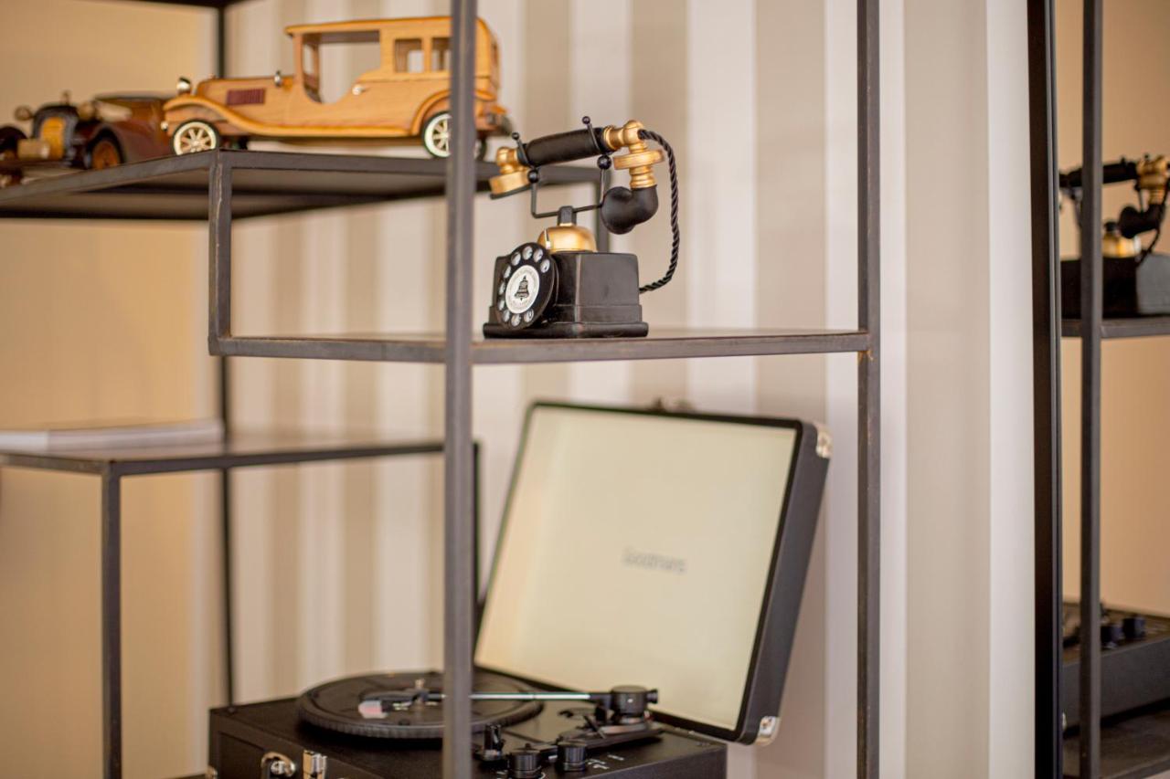 Ideal Pro & Couple - 2 Logements Theme Boho Chic Rdc & Dandy 1Er Etage - Quartier Calme - Jardin - Wifi Hd - Smart Tv - Parking Gratuit - Proche Centre & Transports - Ask Home Valenciennes Kültér fotó