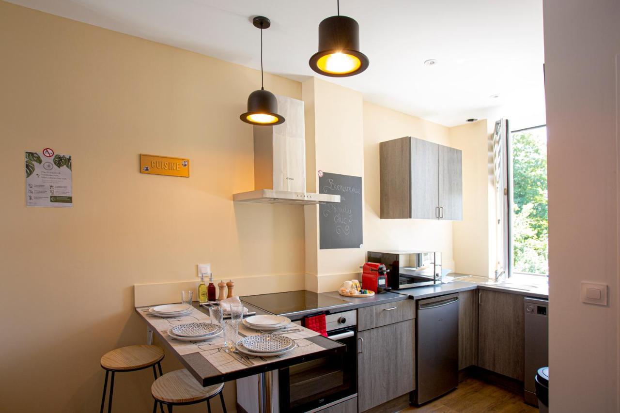 Ideal Pro & Couple - 2 Logements Theme Boho Chic Rdc & Dandy 1Er Etage - Quartier Calme - Jardin - Wifi Hd - Smart Tv - Parking Gratuit - Proche Centre & Transports - Ask Home Valenciennes Kültér fotó