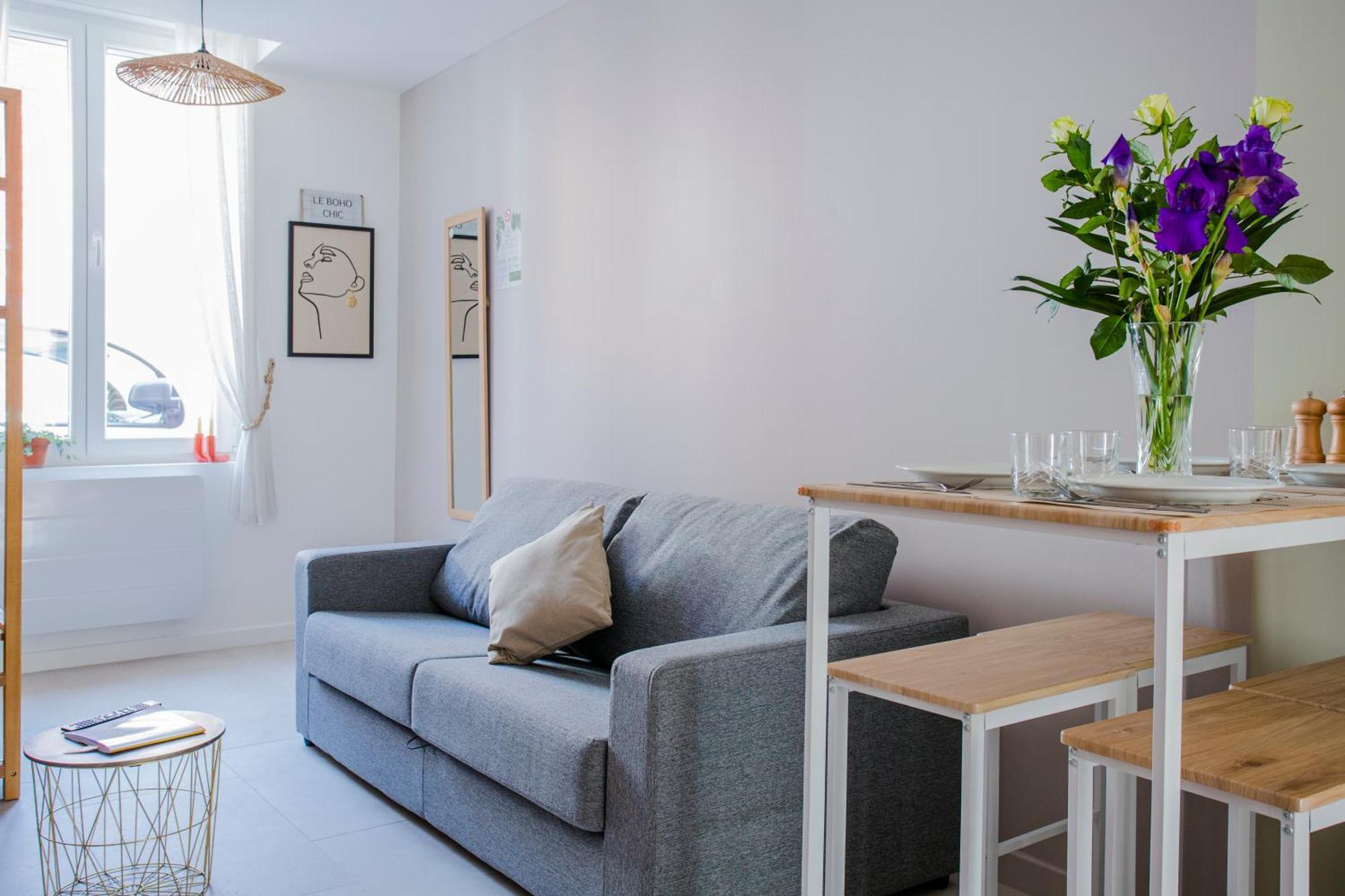 Ideal Pro & Couple - 2 Logements Theme Boho Chic Rdc & Dandy 1Er Etage - Quartier Calme - Jardin - Wifi Hd - Smart Tv - Parking Gratuit - Proche Centre & Transports - Ask Home Valenciennes Kültér fotó