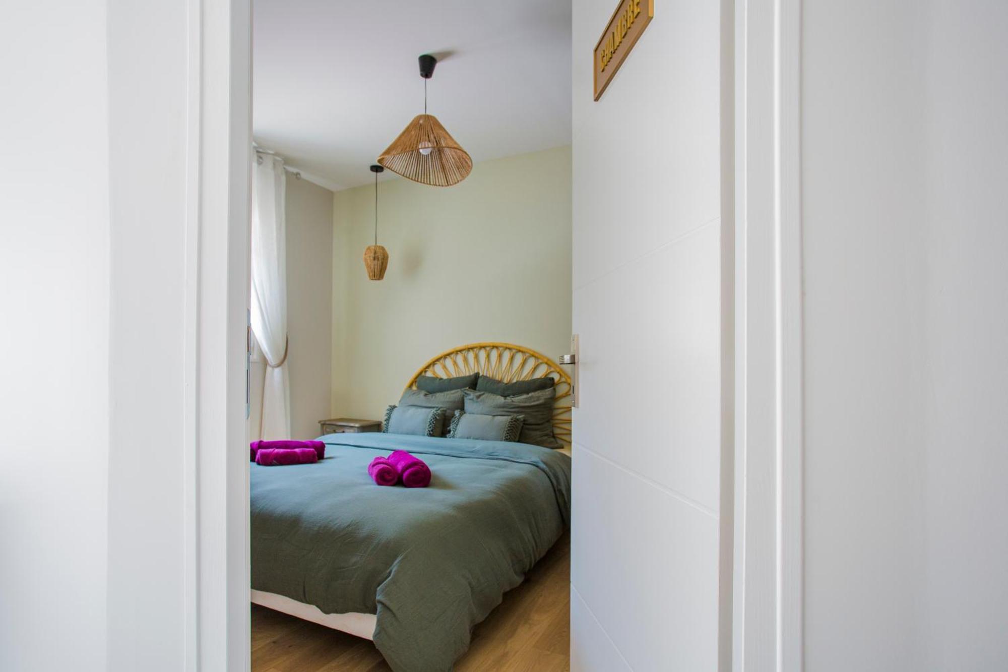 Ideal Pro & Couple - 2 Logements Theme Boho Chic Rdc & Dandy 1Er Etage - Quartier Calme - Jardin - Wifi Hd - Smart Tv - Parking Gratuit - Proche Centre & Transports - Ask Home Valenciennes Kültér fotó