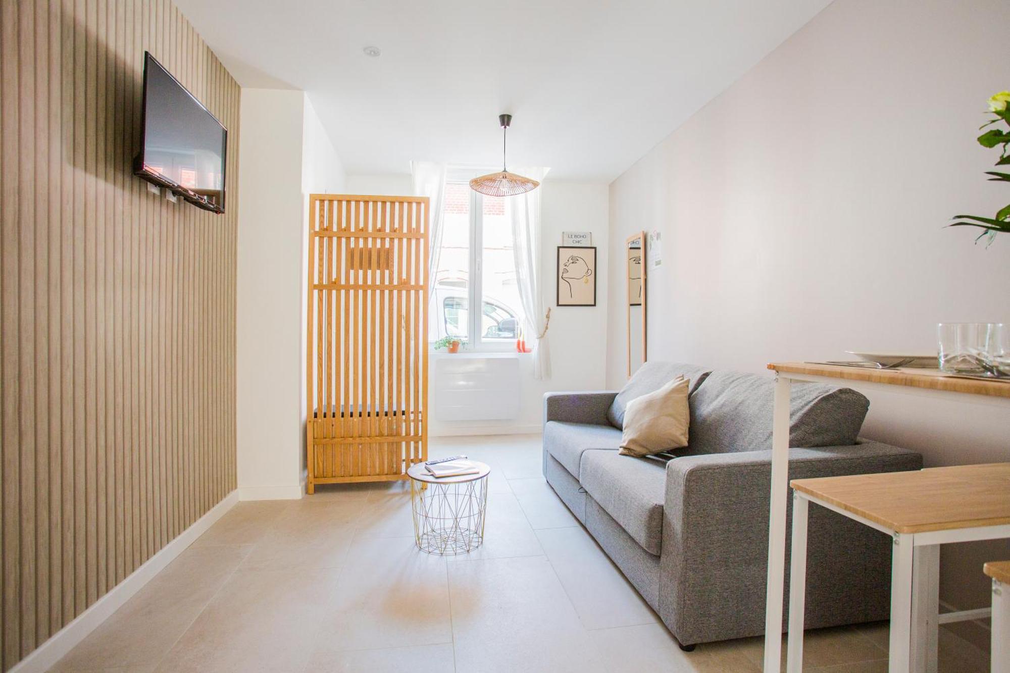 Ideal Pro & Couple - 2 Logements Theme Boho Chic Rdc & Dandy 1Er Etage - Quartier Calme - Jardin - Wifi Hd - Smart Tv - Parking Gratuit - Proche Centre & Transports - Ask Home Valenciennes Kültér fotó